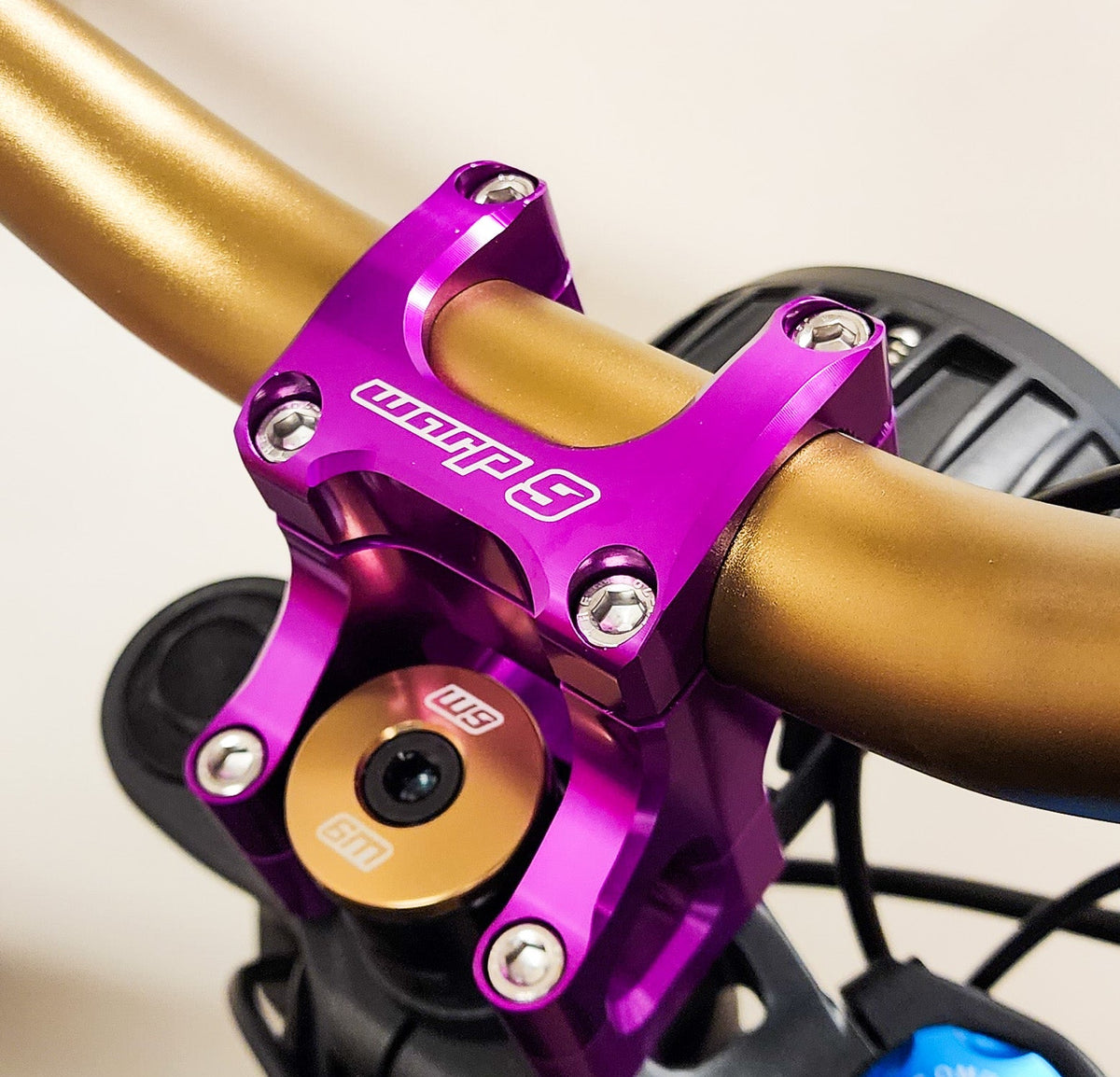 Bar Mount (Collective)